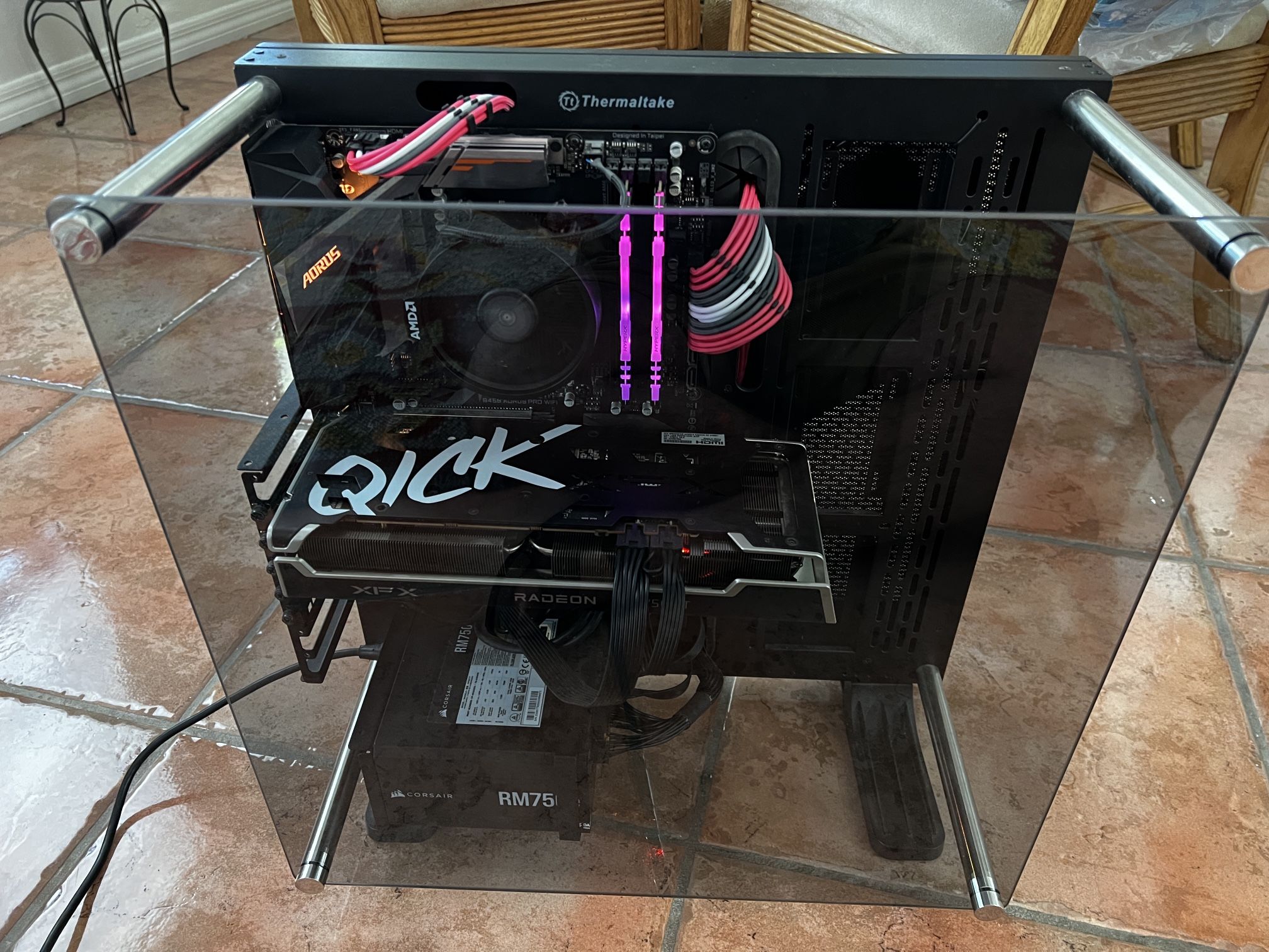 CUSTOM GAMING PC: Ryzen 5 3600, RX 6750XT, 16gb, 1tb SSD