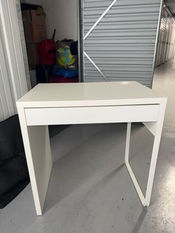 IKEA micke desk