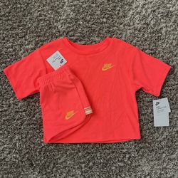 Toddler Girls 2 Piece Nike Set