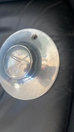 KMC hubcap