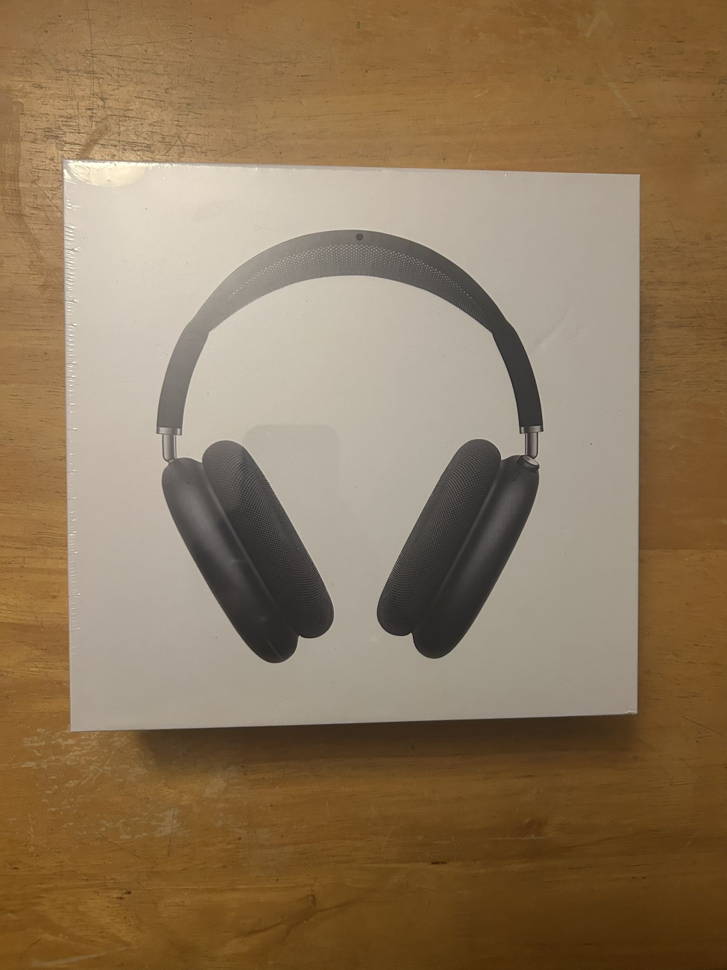AirPod Maxes (NEW)