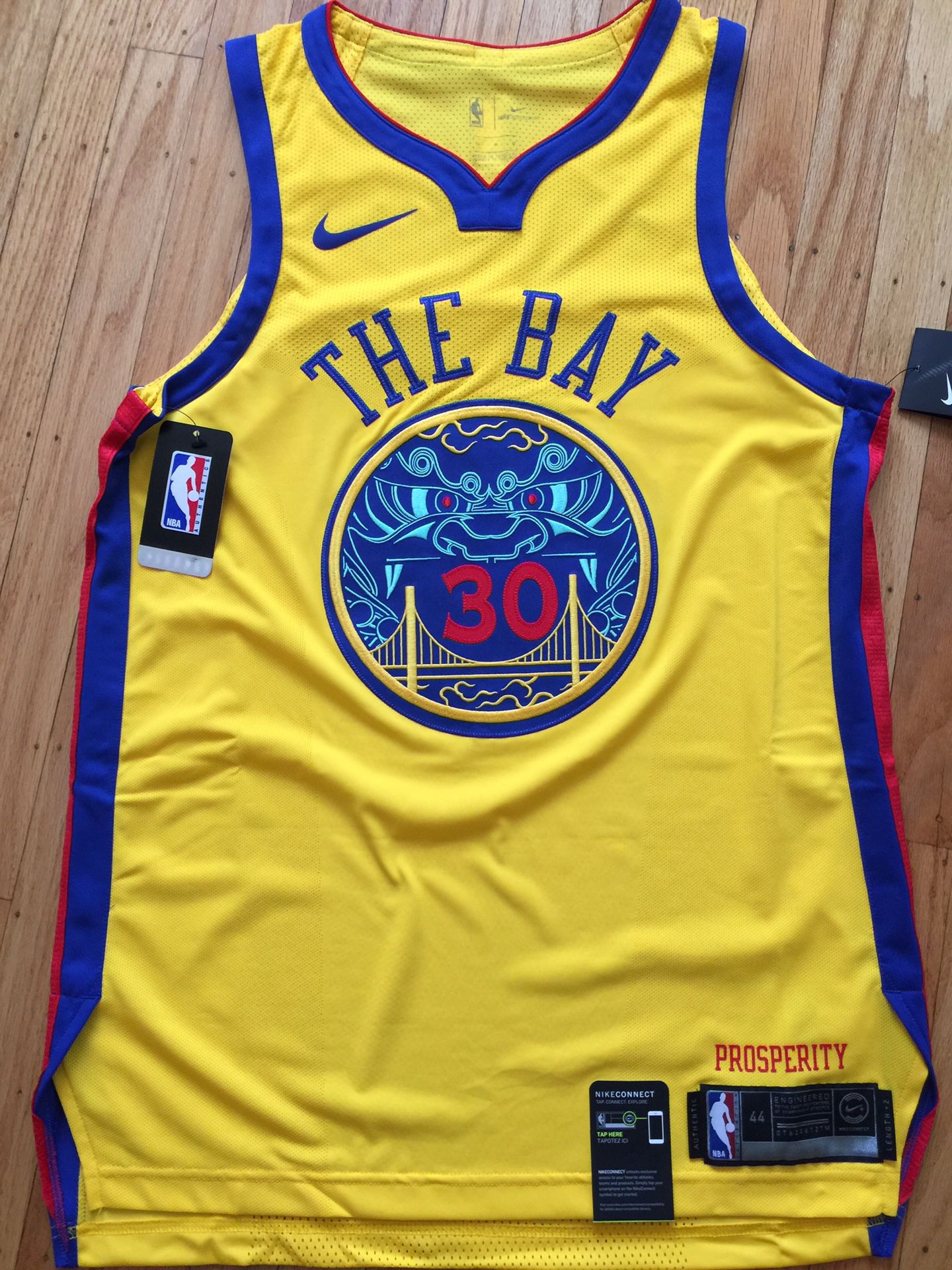 Golden State Warriors Nike Chinese Heritage THE BAY Steph Curry Jersey Youth  XL for Sale in Pinole, CA - OfferUp
