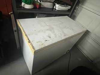 White Chest Freezer