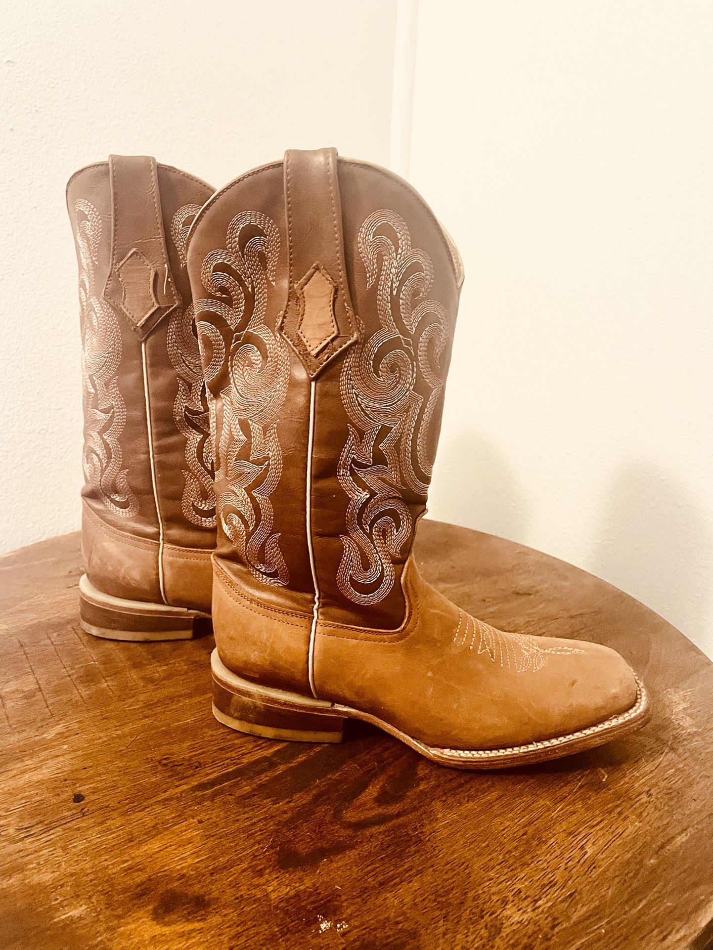 Women’s Leather Boots 