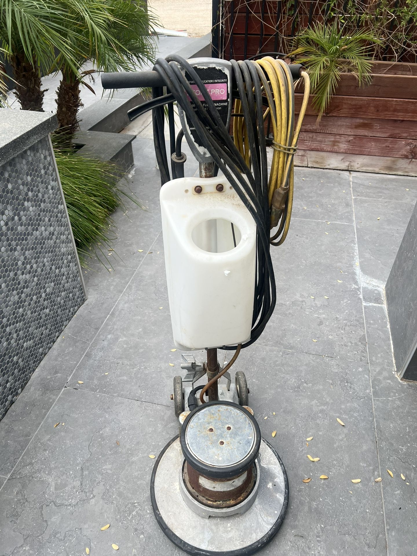 Floor Machine / Tile Cleaner