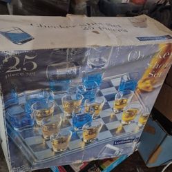 Brand New 25 Pc Shot Glass Checker Game (Box Got Wet)