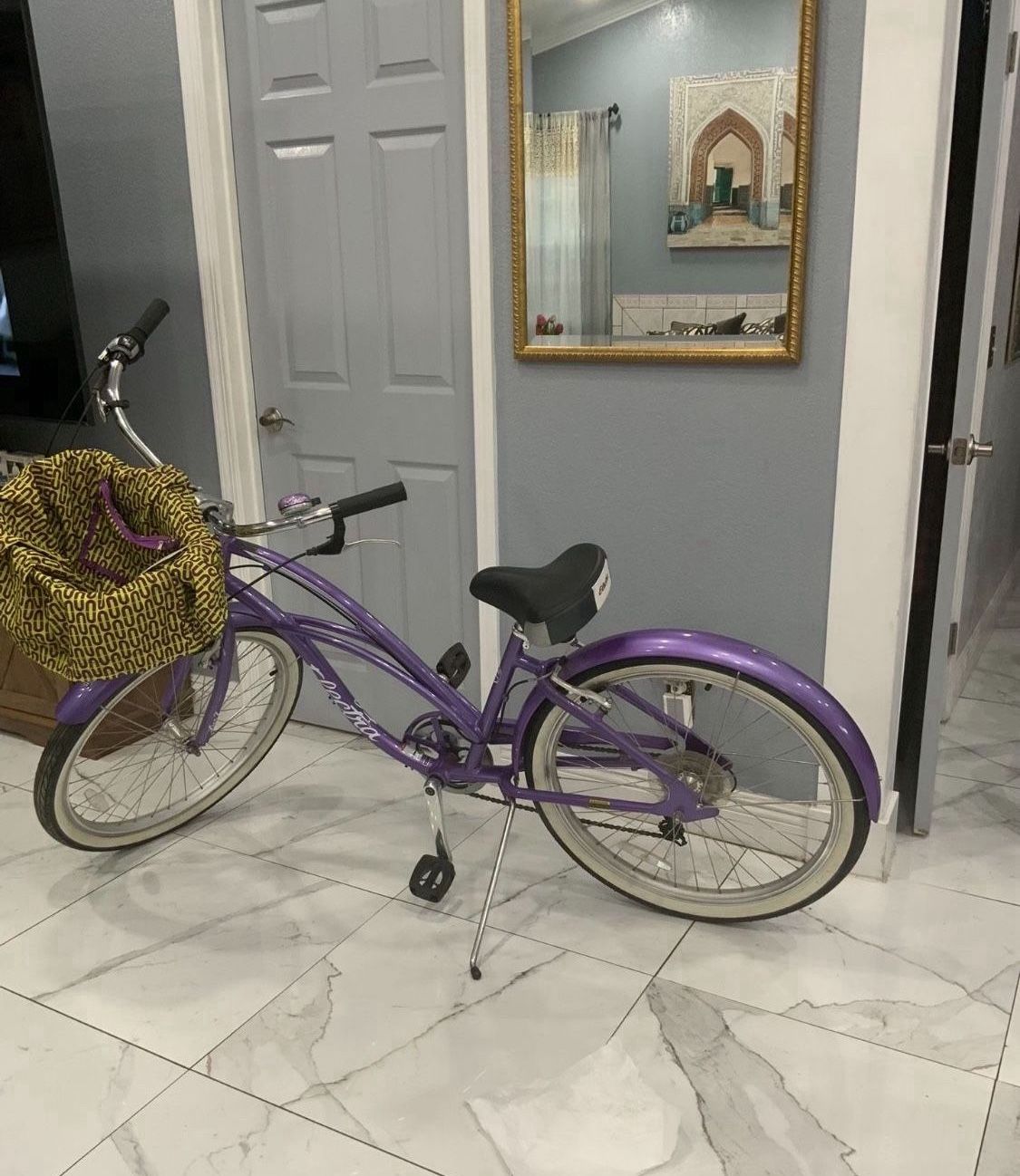 ELECTRA 7 Speed Thru 26 Matte Violet With Basket ! Like New