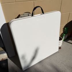 Foldable Table