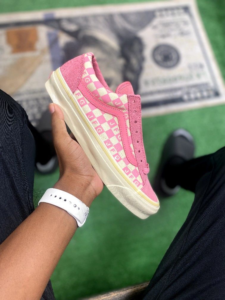 Vans Joe freshgoods pink check men size 9 shoe
