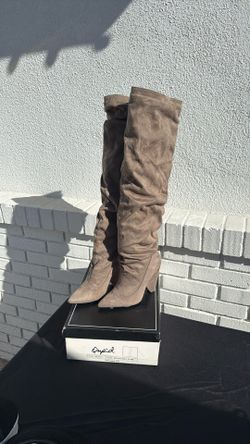 Suede boots 