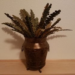 $20 OBO -- Metal Planter (fern included)