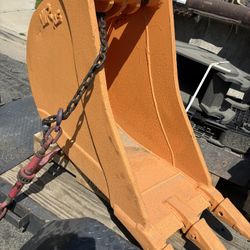 Wayne Roy, 18 inch bucket 