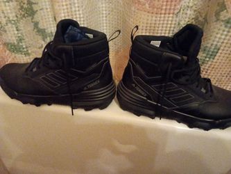Adidas Trexx boots 12