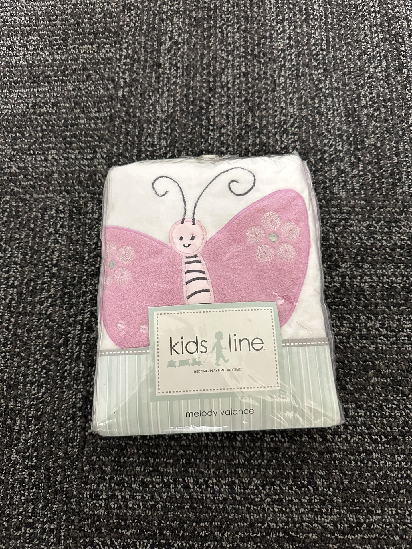 New Kids Line Melody Valance