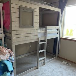 Rustic Twin Bunk Bed