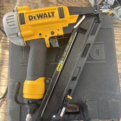 DEWALT Pneumatic 15-​Gauge DA Nailer