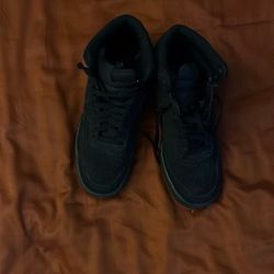 Black Nike Shoes Size 9