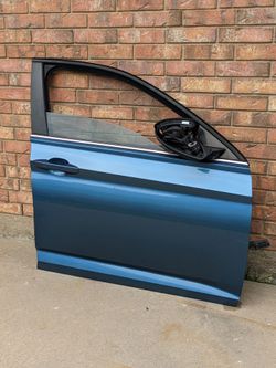 2019-2026 Volkswagen Jetta Front Right Door