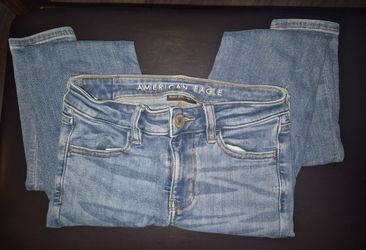 American Eagle Jeans Women's 4 Blue DAmerican Eagle Jeans Women's Blue Denim Jegging Crop Low Rise Distress Stretchenim Jegging Crop Low Rise Distress