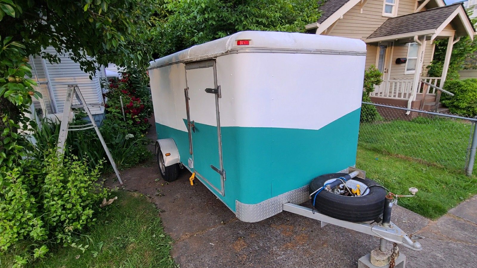 Camper cargo utility enclosed trailer solar 12ft