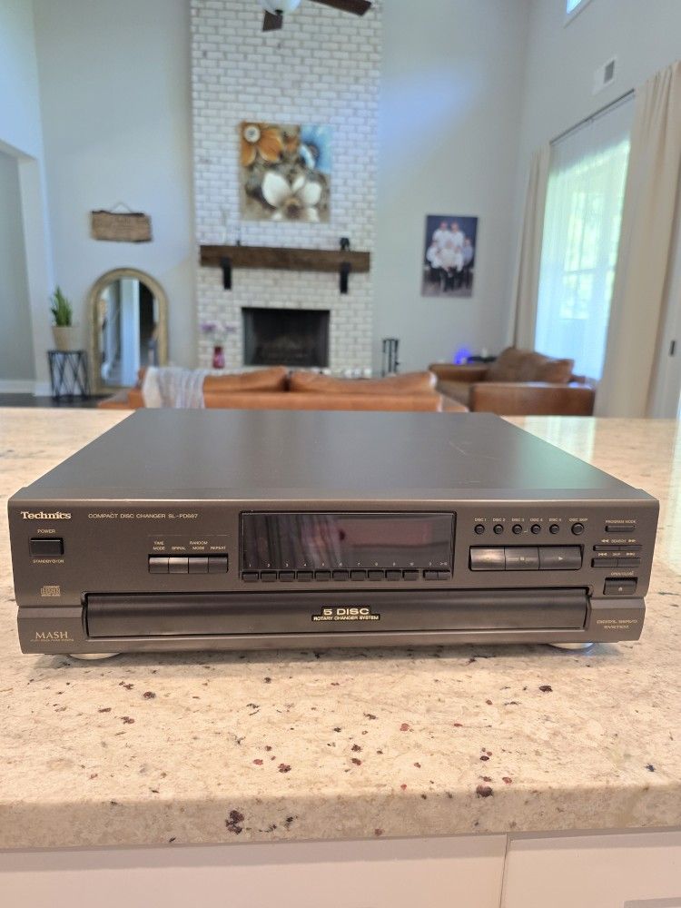 Vintage Technics SL-PD887 MASH 5 Disc Changer System CD Player NO REMOTE