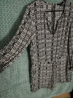 Forever 21 Black & White Printed Blouse