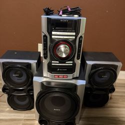 Sony 3 Disc/Aux Speakers