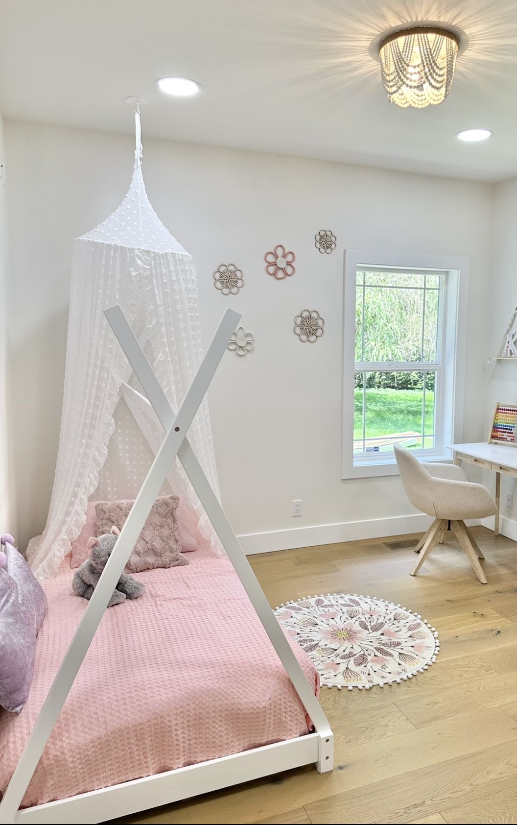 Twin Size House Platform Bed with Triangle Structure, White