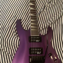 Jackson JS32 Dinky In Pavo Purple 