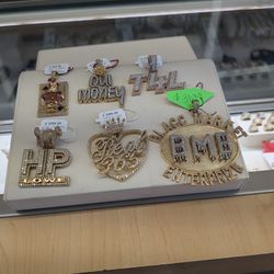 14k 10k Gold Diamond Pendant Different Grams Differend Prices Layaway Available 10% Down If You Are Interested Please Ask For Maribel Thank You 