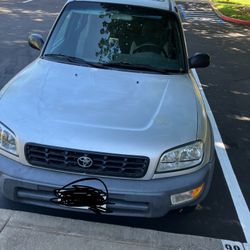 1998 RAV4 SUV 4 Cylinder Salvage Title