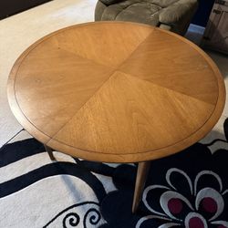Round Dinning Table