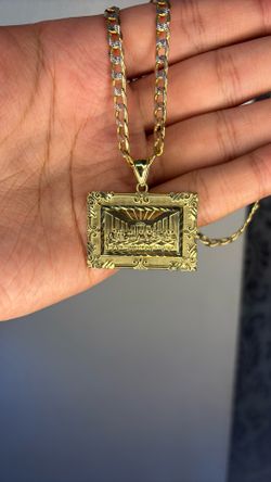 10k Gold last supper pendant