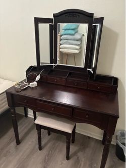 Dresser