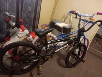 Beautiful Black Mongoose 20-in Bike Ready To Ride Away Without Any Problems Black