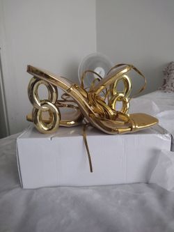 Brand NEW 👠 golden magical ✨ heels 👠
