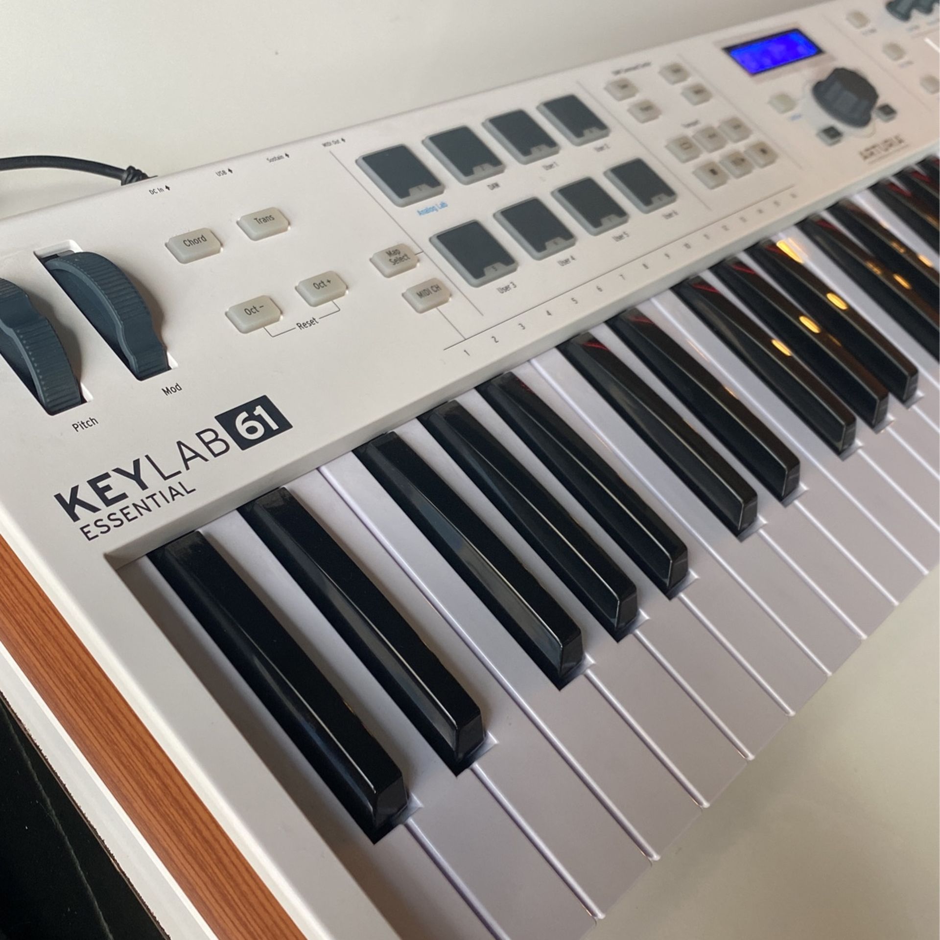 Arturia Keylab 61 Essential Music Production/Beat maker Midi Controller