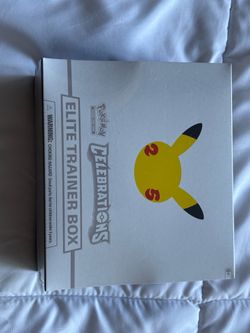 Celebrations Elite Trainer Box - Celebrations