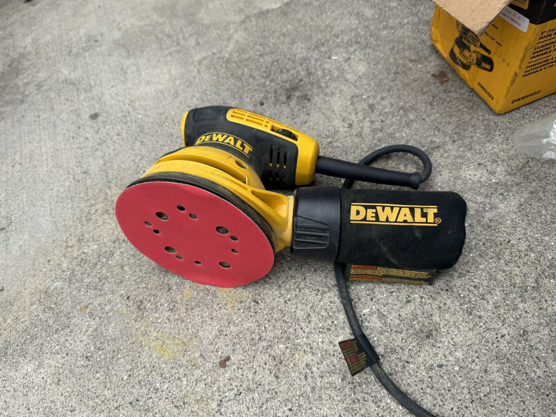 Dewalt 5” Variable Speed Orbit Sander