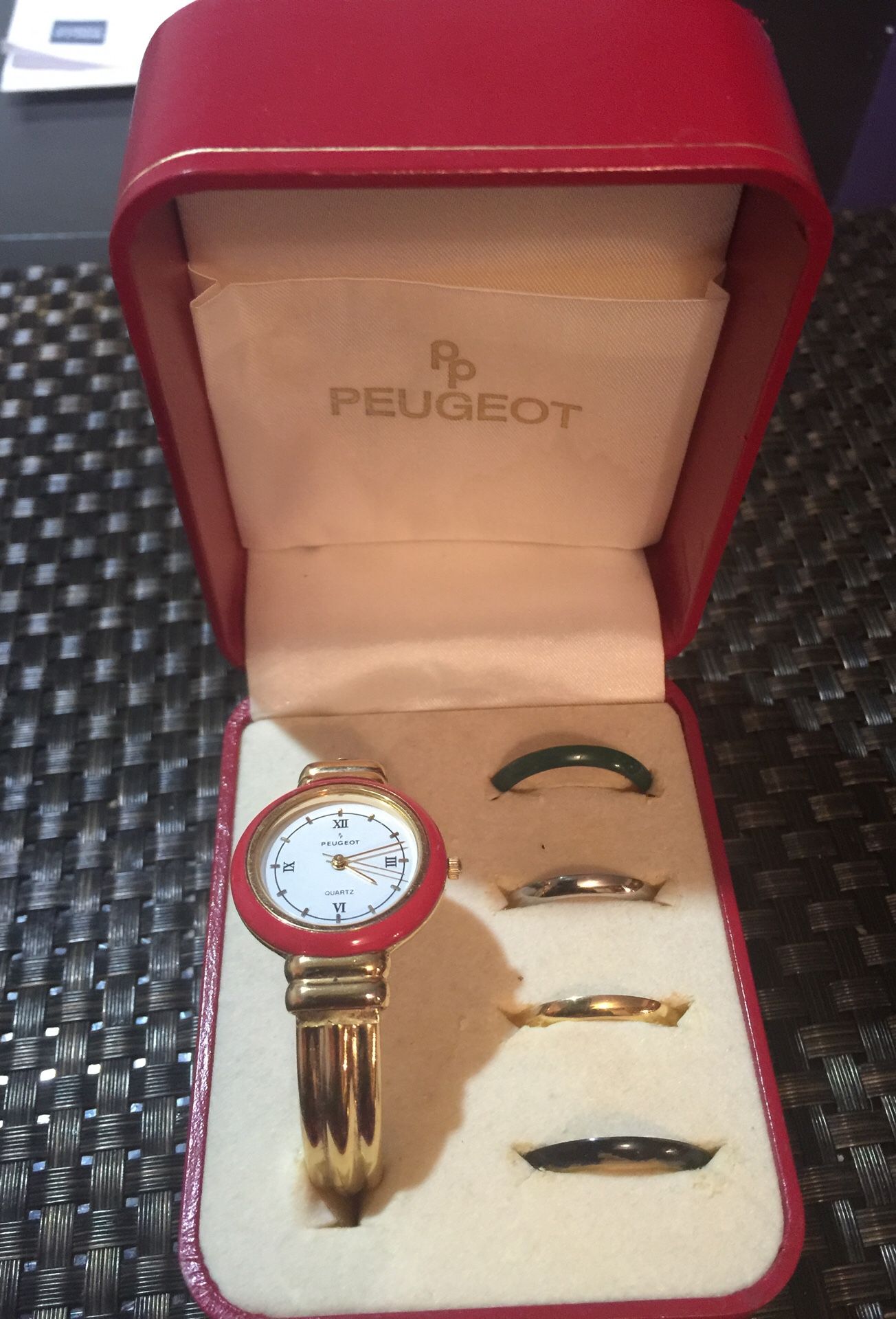Peugeot/gold-tone-interchangeable watch