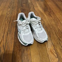 Saucony Sneakers 