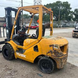 Komatsu 6000lbs Triple Side Shift Diesel Forklift 