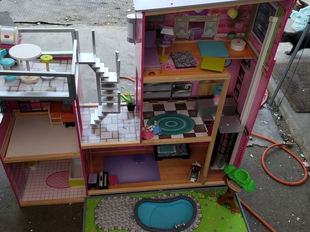 Dollhouse