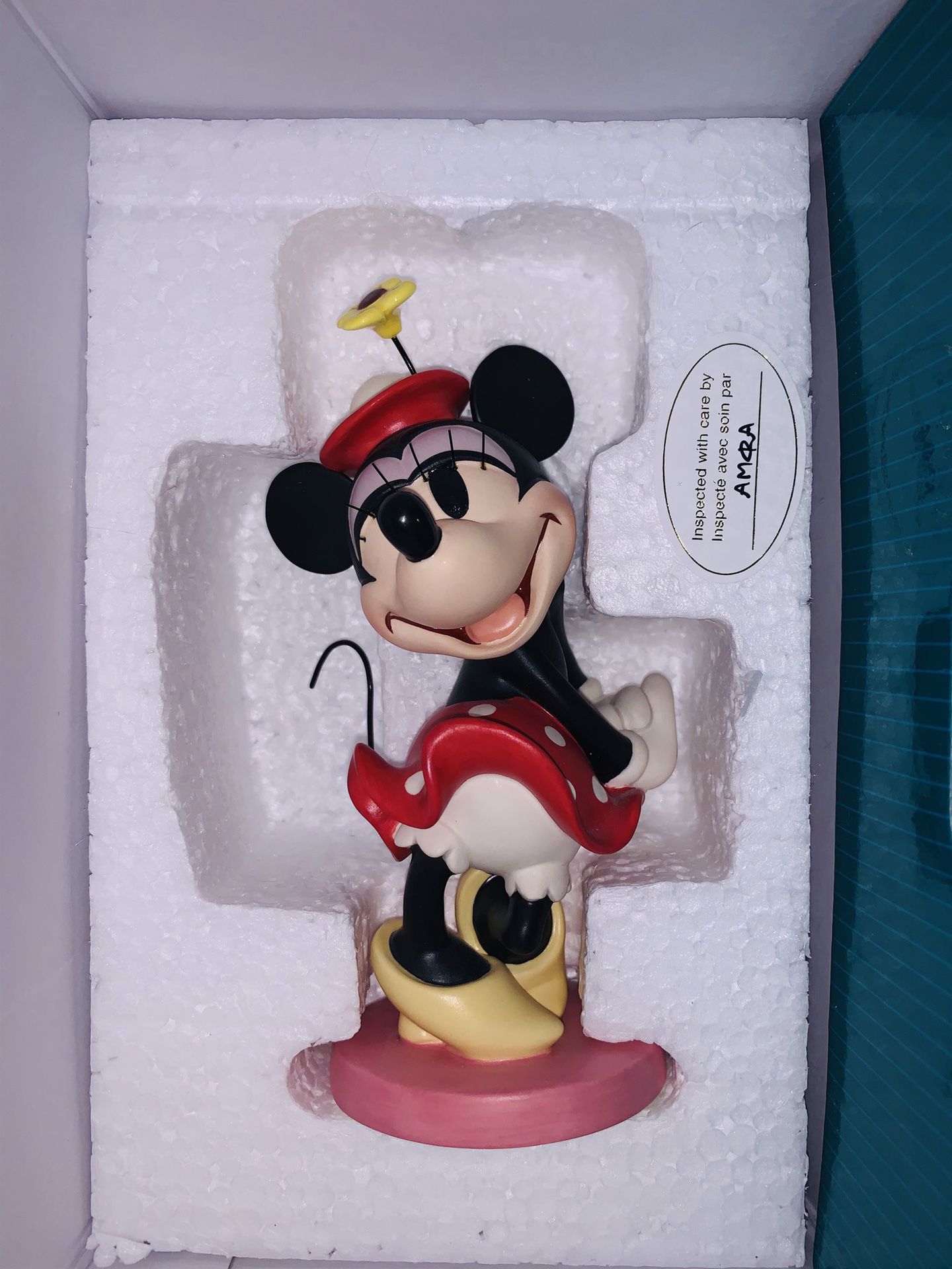 Walt Disney Collectors Society Minnie Mouse "A Real Sweetheart" Figurine