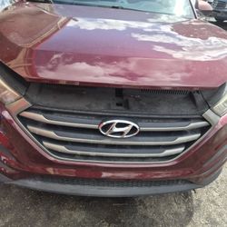 15 Hyundai Tucson Parts Only 