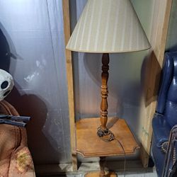 VINTAGE LAMP TABLE
