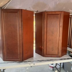Diagonal Wall Cabinets / Gabinetes de Pared Diagonales