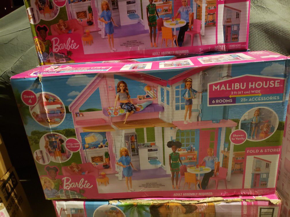 Brand New Barbie Malibu House