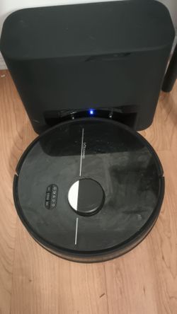 Robotic vacuum cleaner