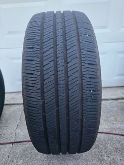 Like New 285/45R22 Hankook Dynapro HT tire